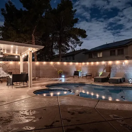 5Br 3Ba Family Friendly Entire Home W Pool, Spa, Games, Tvs, And More